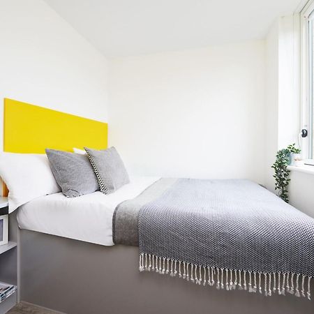 For Students Only Ensuite Bedrooms With Shared Kitchen At Cathedral Point In 윈체스터 외부 사진